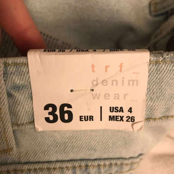 Zara Jean short shorts - Picture 3 of 3